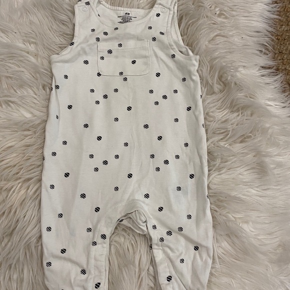 H&M romper sleeveless polka dot white 6/9m organic cotton - Picture 2 of 3